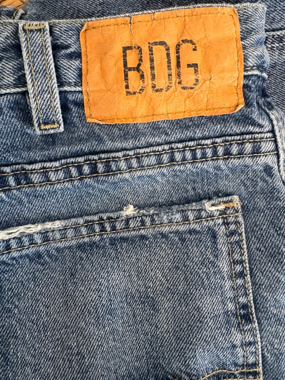 BDG Women's Vintage Style Straight-Leg Carpenter Jeans Urban Outfitters - Picture 9 of 11